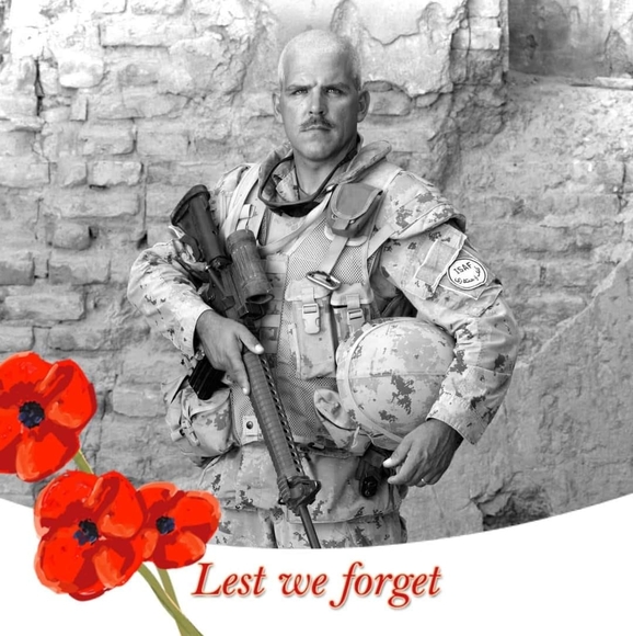 Meet your Posher, Mandy - Picture 1 of 1